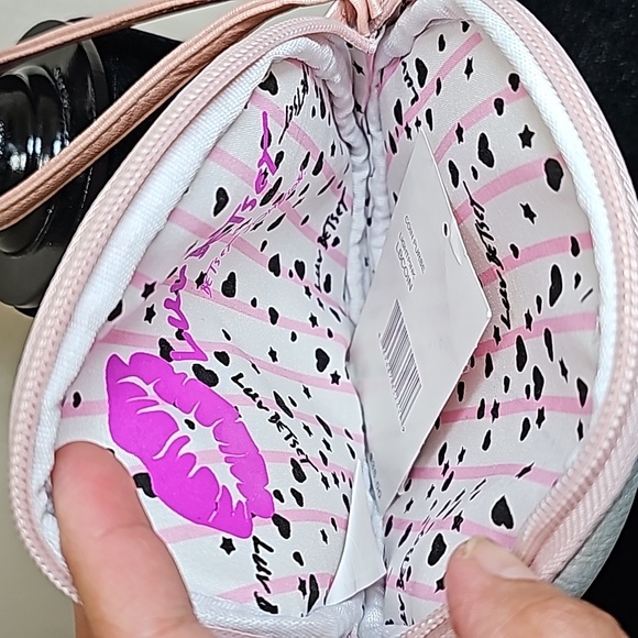 Betsey Johnson Wristlet purse - Picture 3 of 6